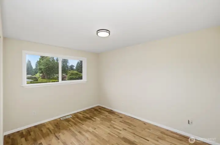 Guest bedroom #1