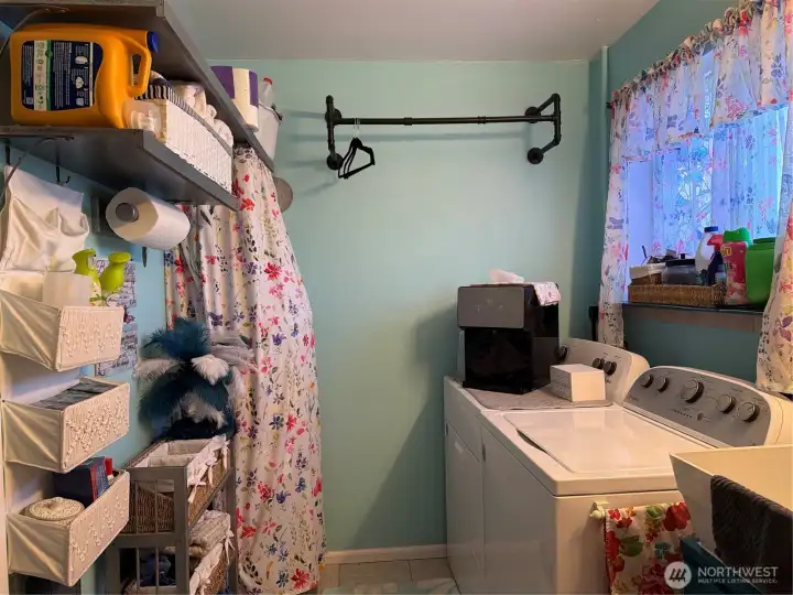 Shop bathroom