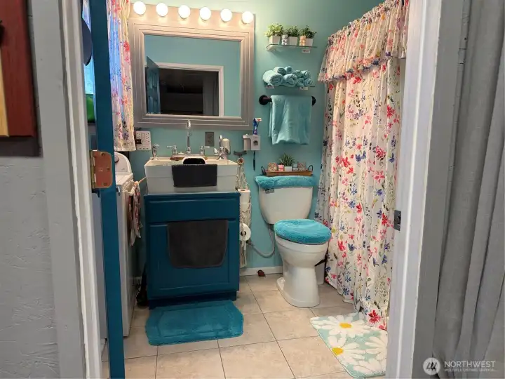 Shop bathroom
