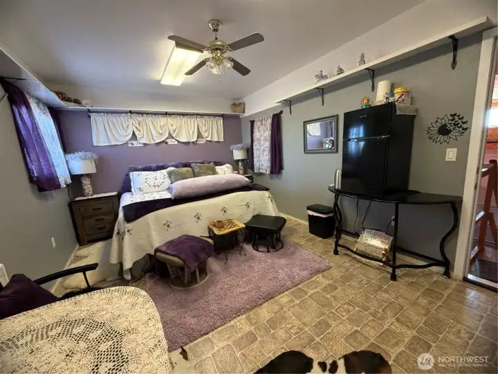 Guest bedroom in shop loft