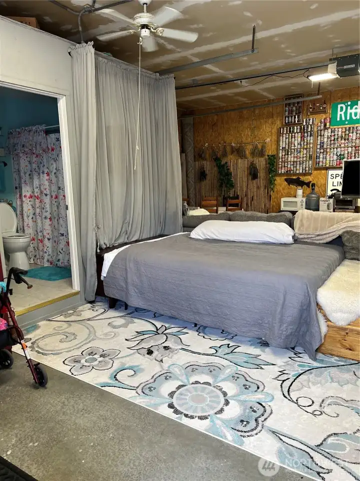 shop space