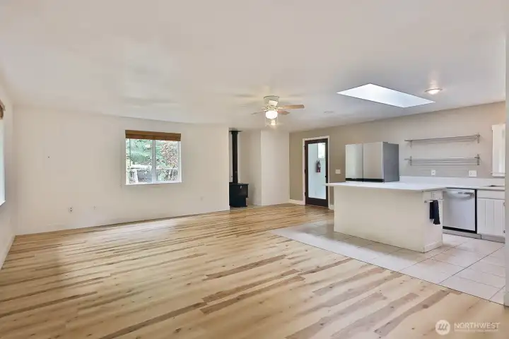 The skylight also brings in the natural light for a cheerful space. The skylight also brings in the natural light for a cheerful space.
