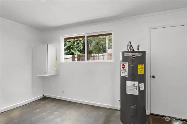 Large Utility Room off the garage