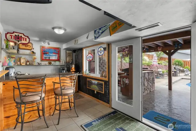 Lower Bar, pool access.