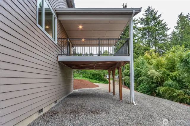 Deck, Carport