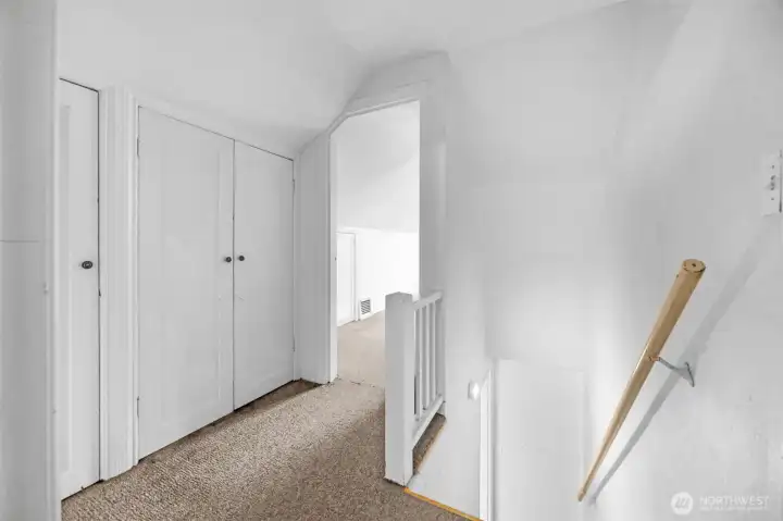 The upstairs landing area between the two bedroom areas.