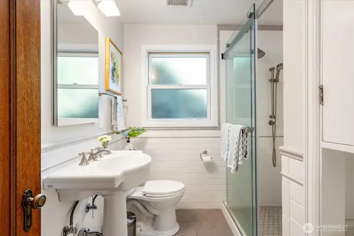 Main floor 3/4 bath.