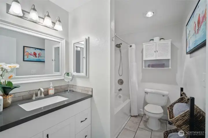 Main Bathroom with a Tub