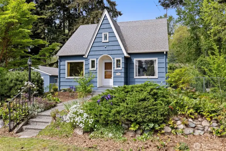 Vintage Tudor style home on Huge lot
