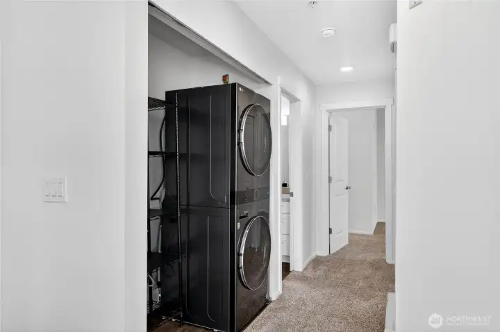 Yes, there is a washer & dryer in the condo. Such a convenience.