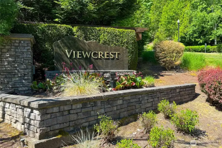 Welcome to Viewcrest Condos. Located in a beautiful little pocket of Seatac.