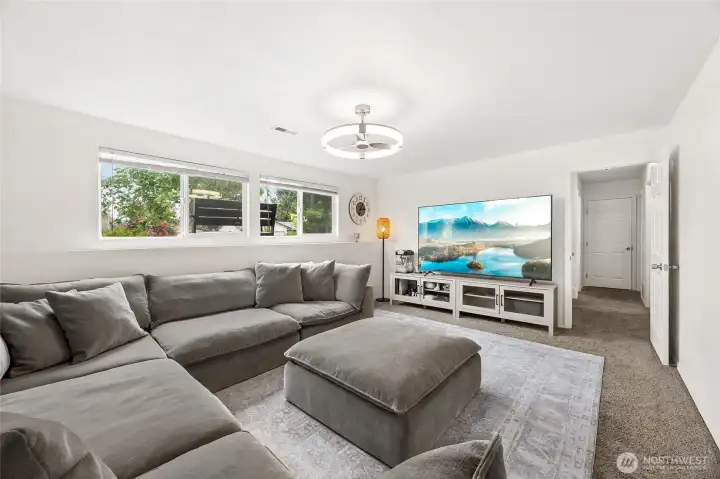 Spacious family room Spacious family room