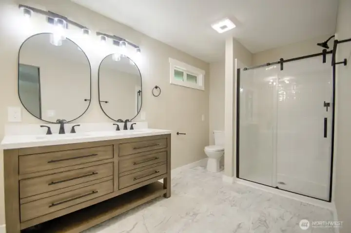 Second floor ensuite Second floor ensuite