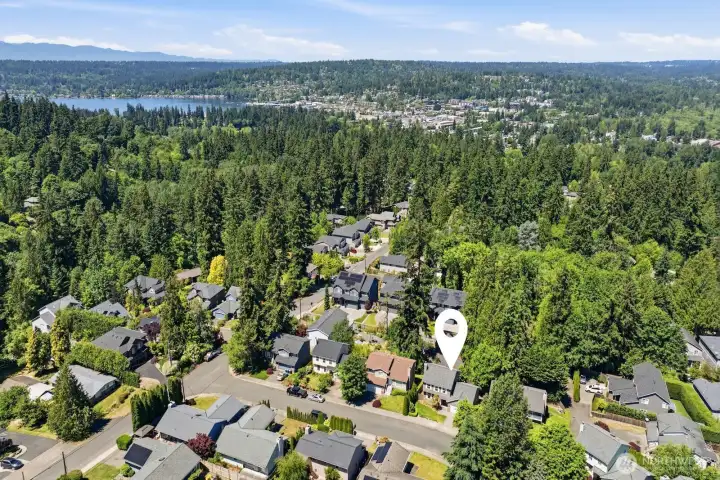 Tranquility within a tight-knit community w/ all the conveniences of an urban setting only moments away - all that & more is yours in this Kenmore gem!