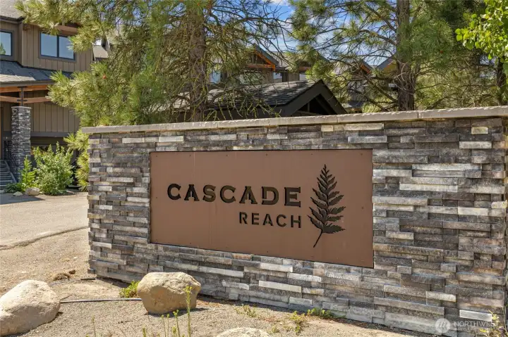 10 Wildflower Loop is conveniently located in the Cascade Reach neighborhood within Suncadia.
