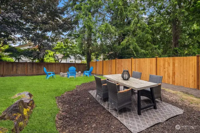 A closer look of the table area and firepit.