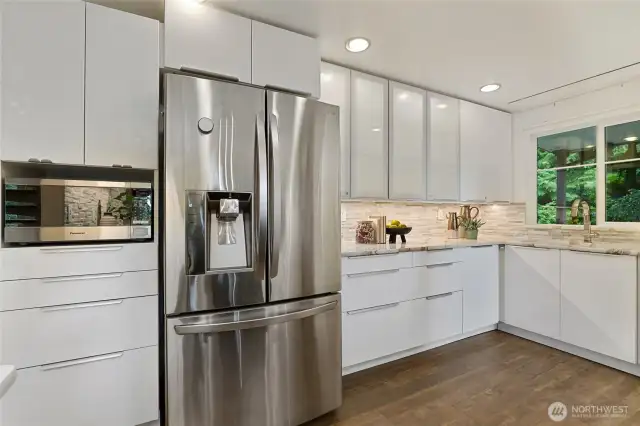 All Stainless Appliances remain