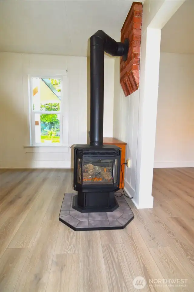 Stay cozy w/ furnace & free-standing stoves.