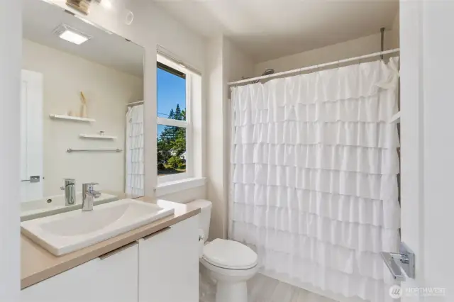 Private full bath attached to upstairs bedroom