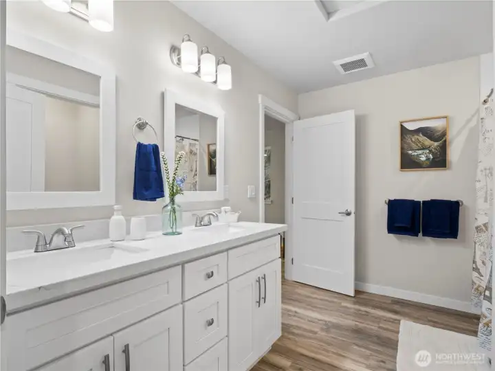 Double sinks! What more can you ask for?