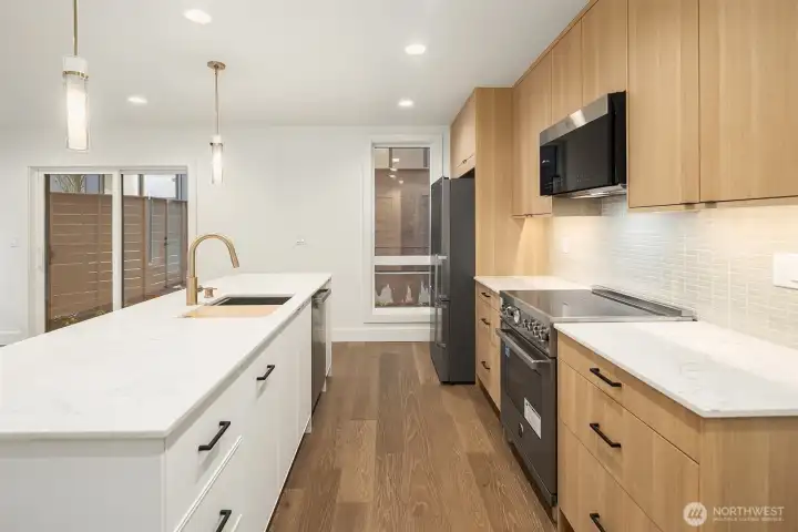 Photo of 4414 featuring similar floor plan and finishes