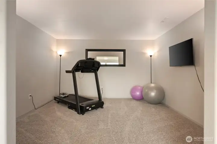 ...Flexible space for play area, homeschool or home office, exercise room, formal dining room, hobby space... you name it! Doorway opening conducive to adding french doors, if desired?