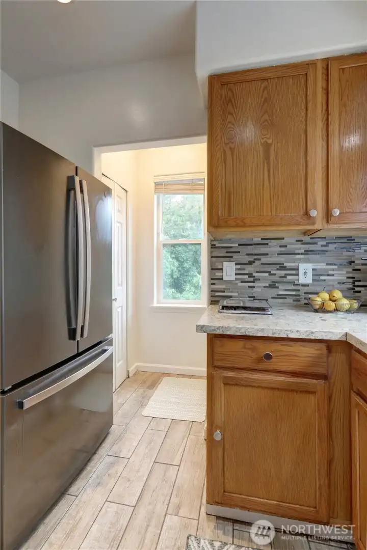 Another view of the kitchen.