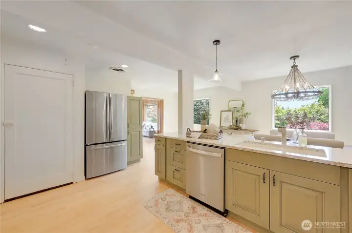 Kitchen to dining room