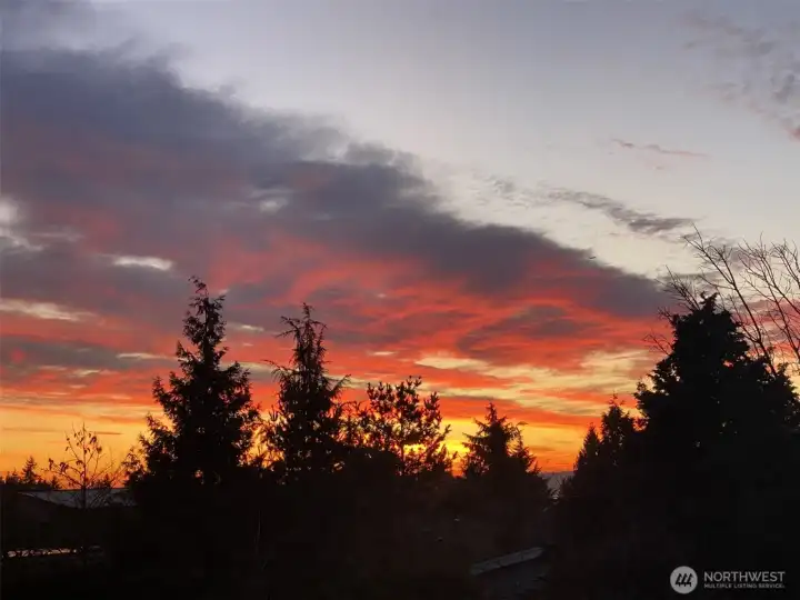This is an untouched photo from the deck on a recent summer night. This is an untouched photo from the deck on a recent summer night.