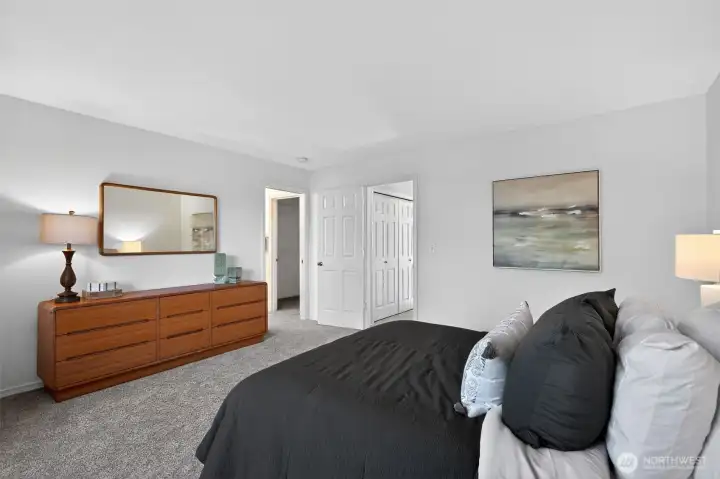Large primary retreat with walk-in closet