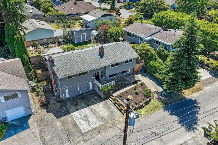 Ideal lot in ideal neighborhood