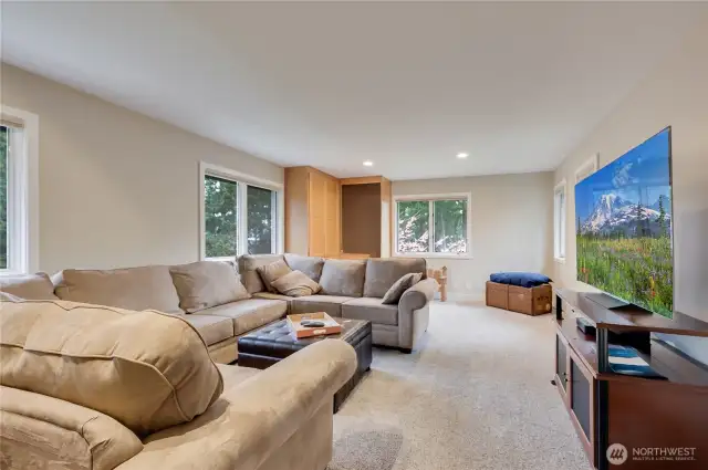 2nd floor family room