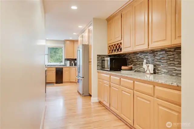 Butlers Pantry with granite counters