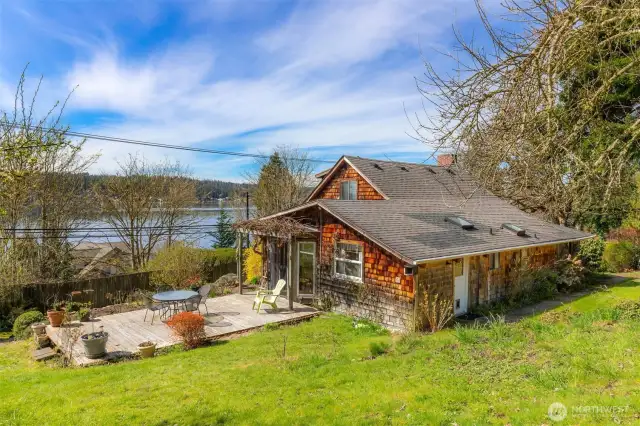 Large Deck with Lake View