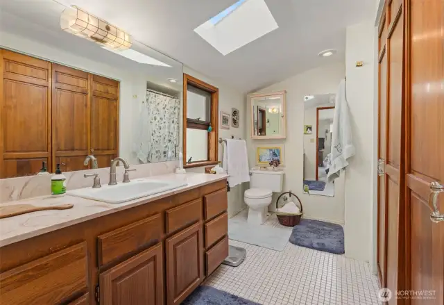 Ensuite Primary Bathroom