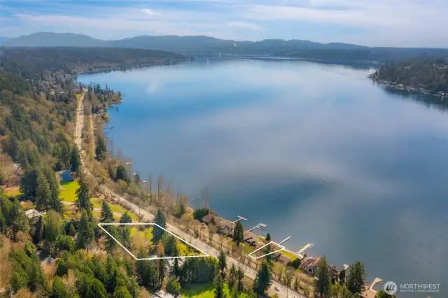Breathtaking Sunset Views Over Lake Sammamish