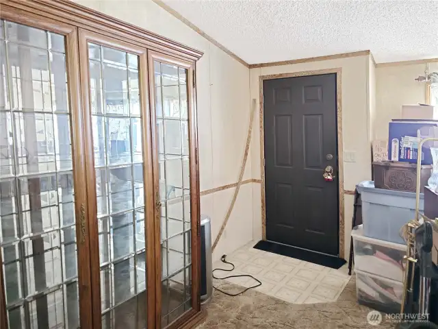 The living room has access for the assibilate ramp. Perfect if you don't want to climb stairs