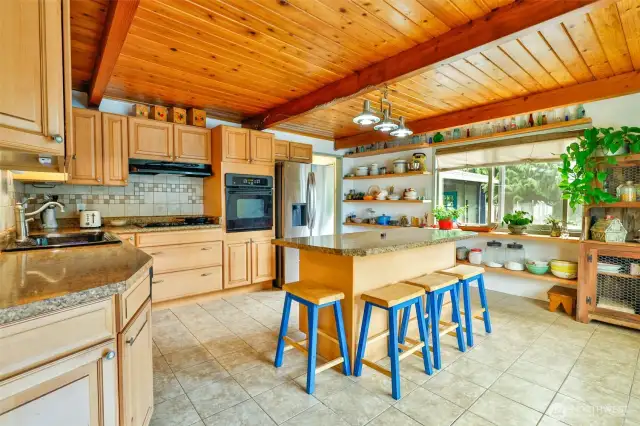 Gorgoeous exposed ceiling in kitchen