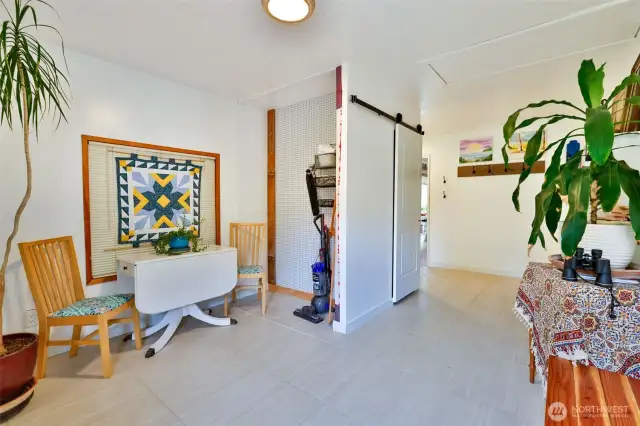 Office, mudroom, or extra work shop