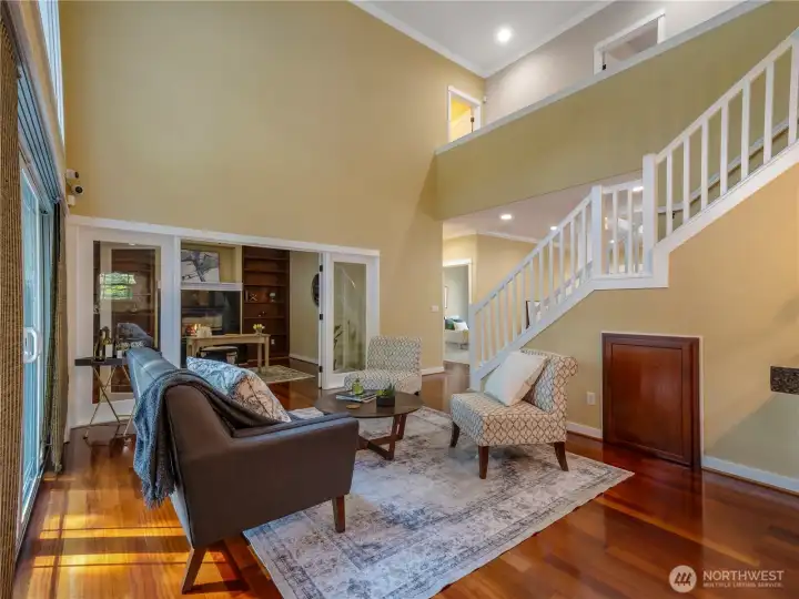 The living room provided a warm, inviting space for conversations or relaxation.