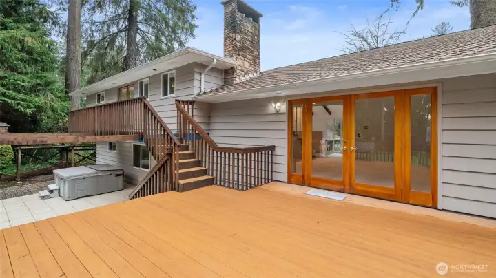 Well maintained deck.