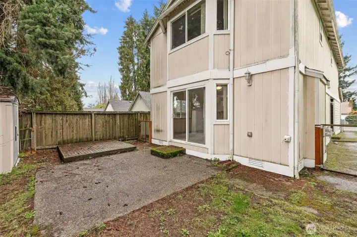 Enjoy all the west sun!