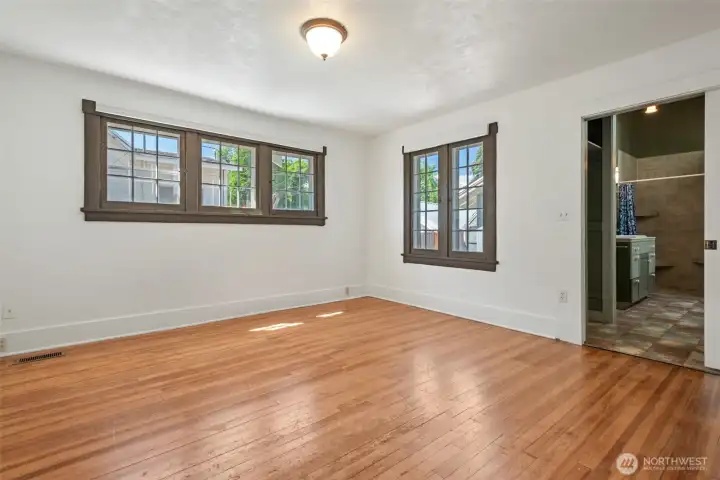 Primary Suite w/bathroom