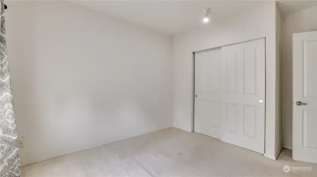 2nd Bedroom closet