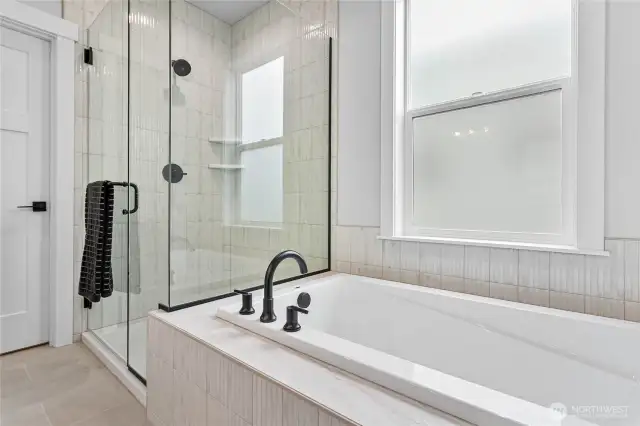 Nice sized soaking tub.