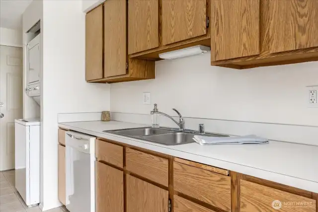 Washer/dryer offered with the property.