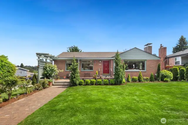 Welcome home! Turnkey mid-century classic in Crown Hill.