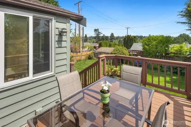 The two back decks offer great opportunities for entertaining and enjoying the territorial views.