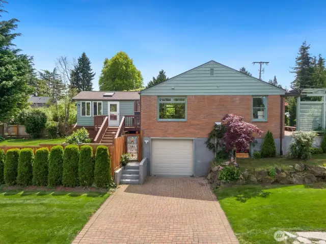 The garage and driveway make coming and going a breeze.