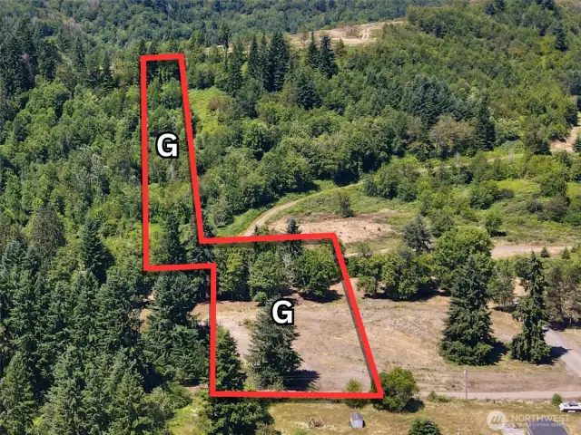 Overhead view with approximate boundaries in red.